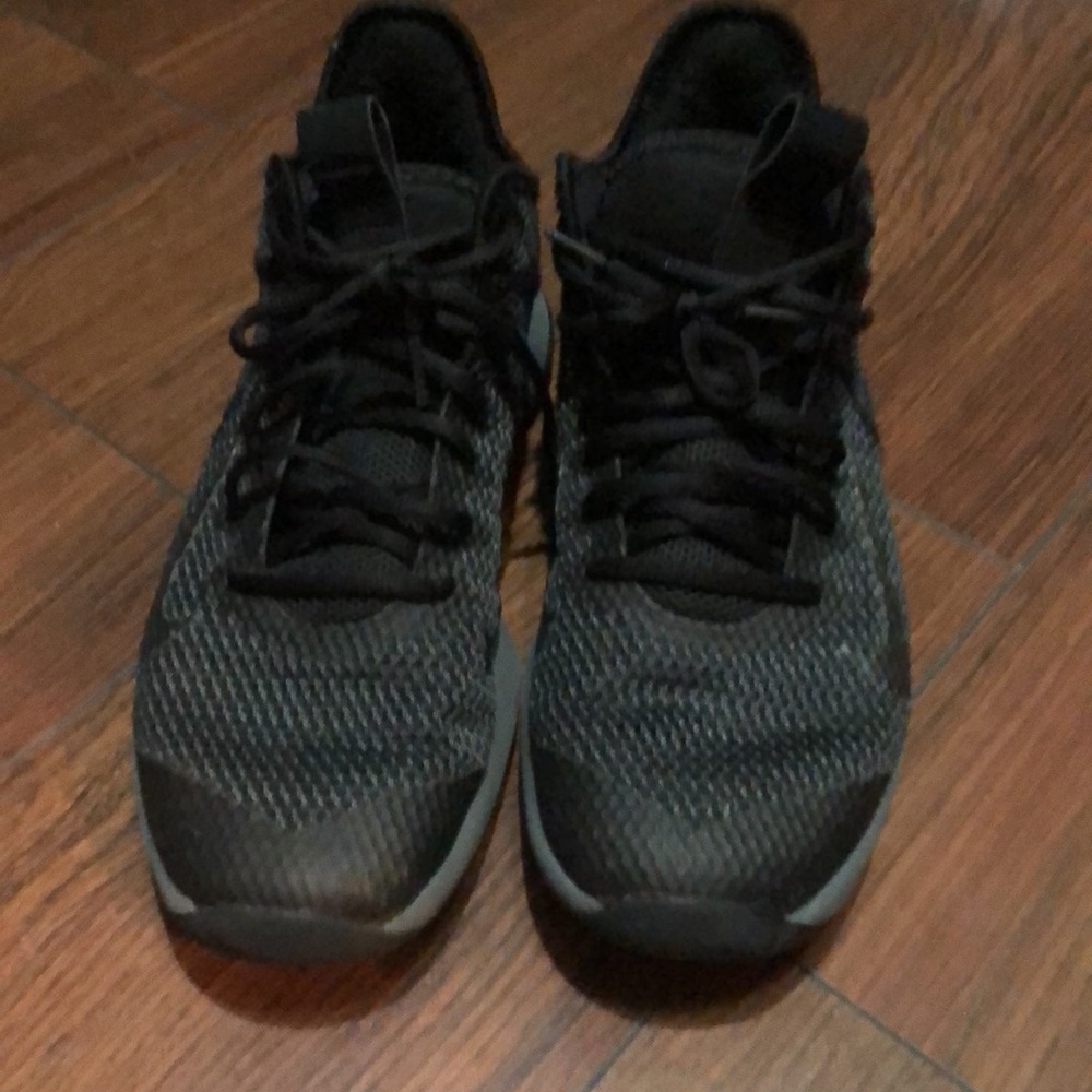Lebron’s Basketball Shoe - Picture 3 of 3